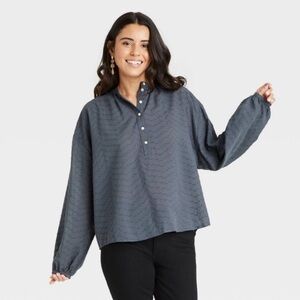 Universal thread blue gray eyelet dot blouse size S